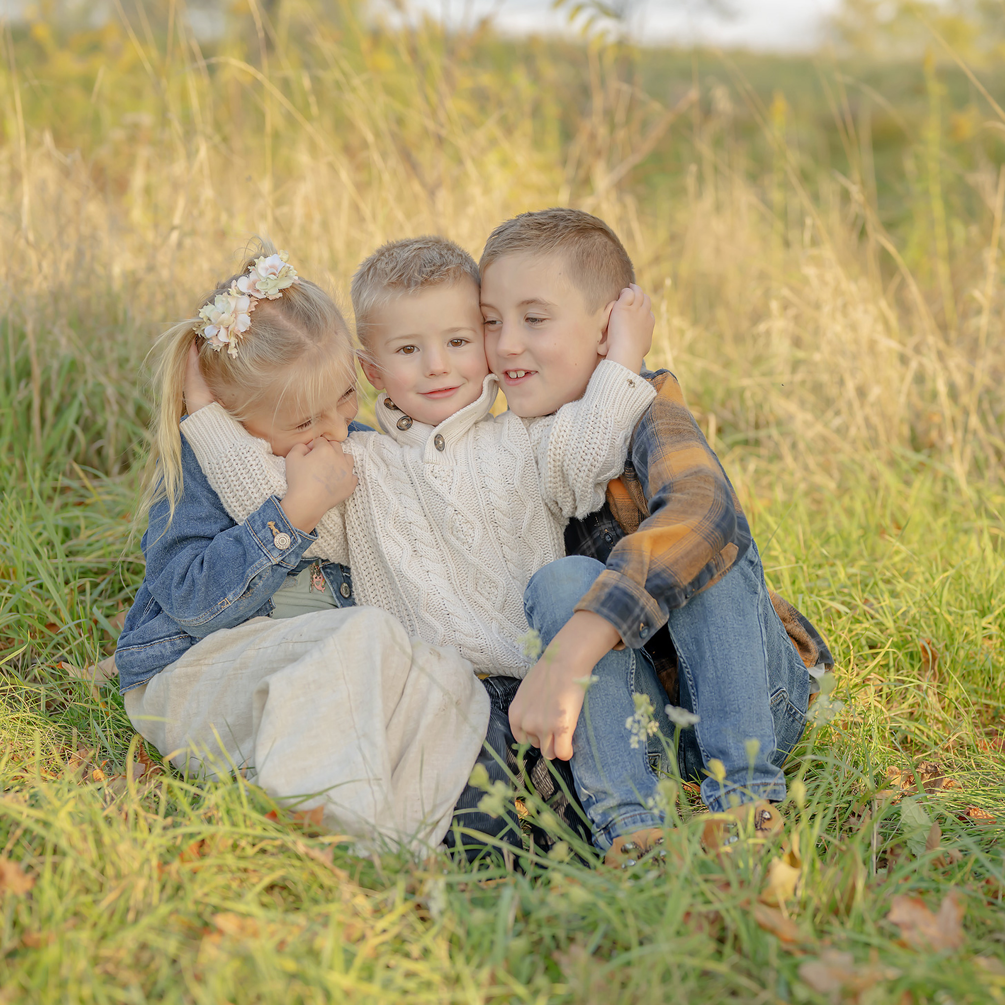Outdoor professional family session with siblings.